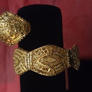 Elegant Gold Bracelet And Ring Set